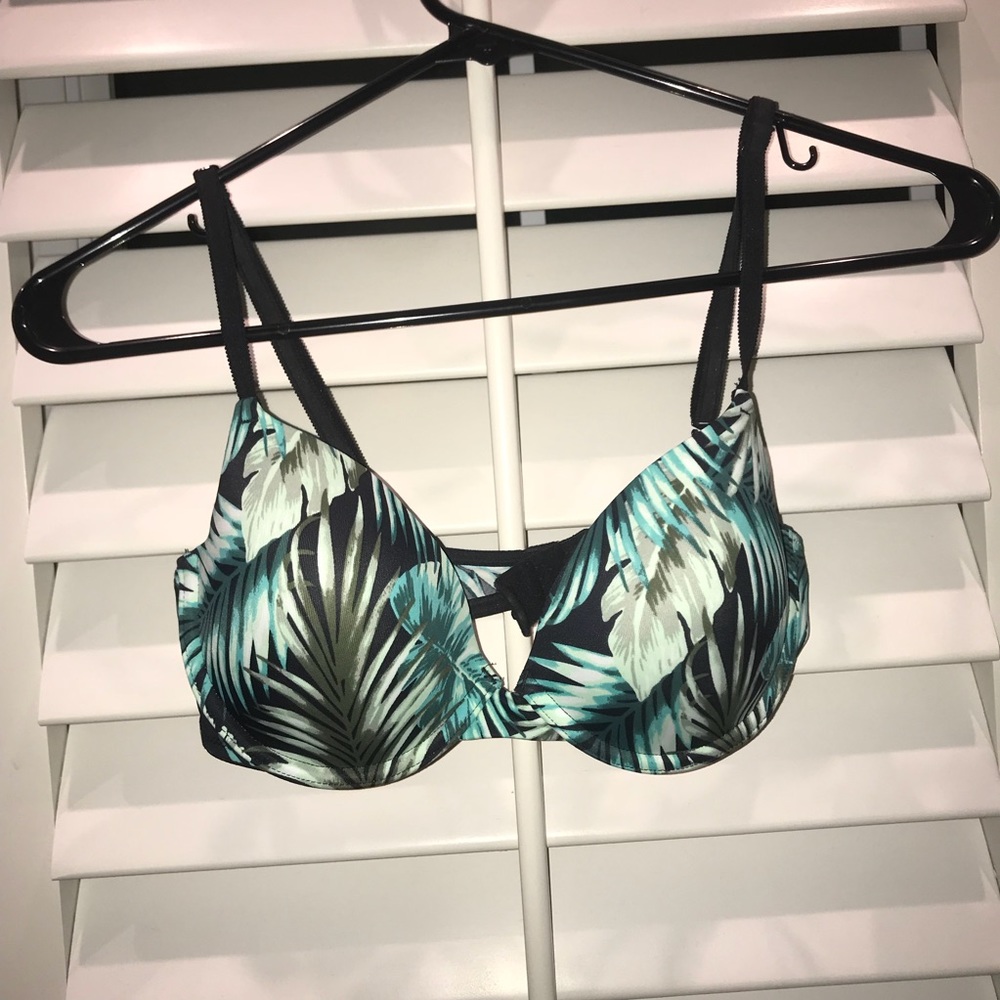 • cute basic tropical bra 💙💚 •